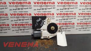 Gebruikte Motor electrisch raam Volkswagen Golf V (1K1) 1.9 TDI Prijs € 50,00 Margeregeling aangeboden door Venema Autoparts