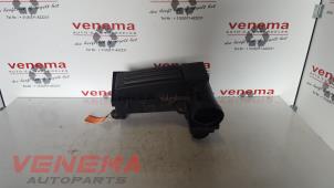 Gebruikte Luchtfilterhuis Volkswagen Passat Variant (3C5) 2.0 TDI 140 Prijs € 45,00 Margeregeling aangeboden door Venema Autoparts