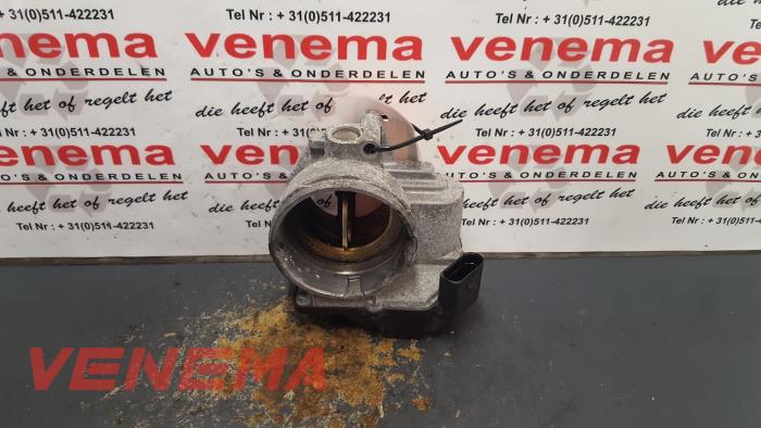 Gebruikte Gasklephuis Volkswagen Passat Variant (3C5) 2.0 TDI 140 Prijs € 29,99 Margeregeling aangeboden door Venema Autoparts