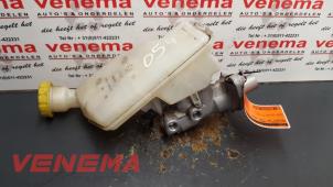 Gebruikte Hoofdremcilinder Peugeot 207 CC (WB) 1.6 16V THP Prijs € 45,00 Margeregeling aangeboden door Venema Autoparts