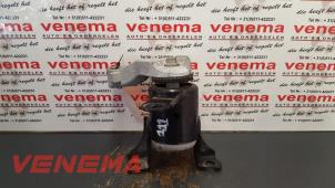 Gebruikte Motorrubber Ford B-Max (JK8) 1.4 16V Prijs € 50,00 Margeregeling aangeboden door Venema Autoparts