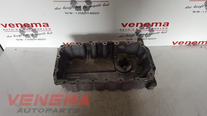Gebruikte Carterpan Volkswagen Touran (1T1/T2) 2.0 TDI DPF Cross Touran Prijs € 24,99 Margeregeling aangeboden door Venema Autoparts