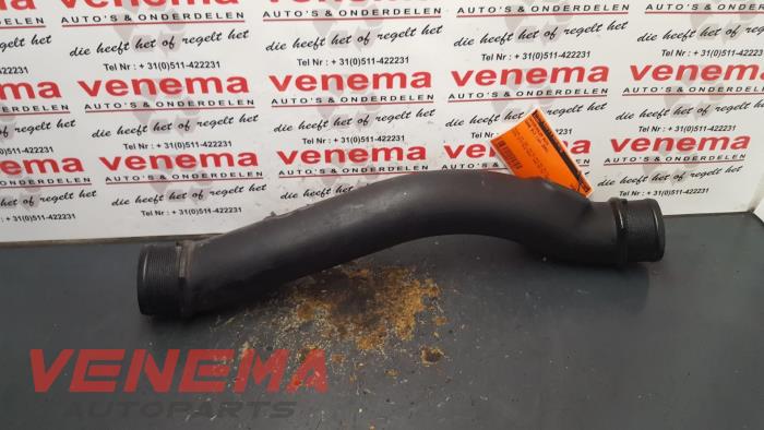 Gebruikte Intercooler Buis Saab 9-3 II Sport Sedan (YS3F) 2.2 TiD 16V Prijs € 14,99 Margeregeling aangeboden door Venema Autoparts