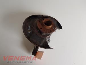 Gebruikte Fusee links-voor Saab 9-3 II Sport Sedan (YS3F) 2.2 TiD 16V Prijs € 74,99 Margeregeling aangeboden door Venema Autoparts