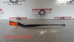 Gebruikte Ruitenwisserarm voor Opel Meriva Mk.I 1.6 16V Twin Port Prijs € 13,00 Margeregeling aangeboden door Venema Autoparts