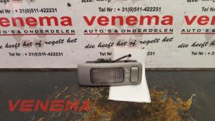 Gebruikte Binnenverlichting achter Renault Espace (JE) 2.0i 16V Prijs € 15,00 Margeregeling aangeboden door Venema Autoparts