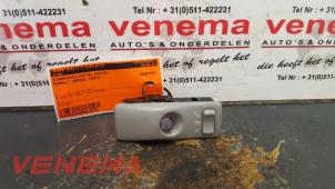 Gebruikte Binnenverlichting achter Renault Espace (JE) 2.0i 16V Prijs € 10,00 Margeregeling aangeboden door Venema Autoparts