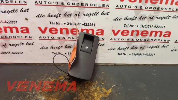 Elektrisch Raam Schakelaar van een Opel Insignia Sports Tourer 2.0 CDTI 16V 2014