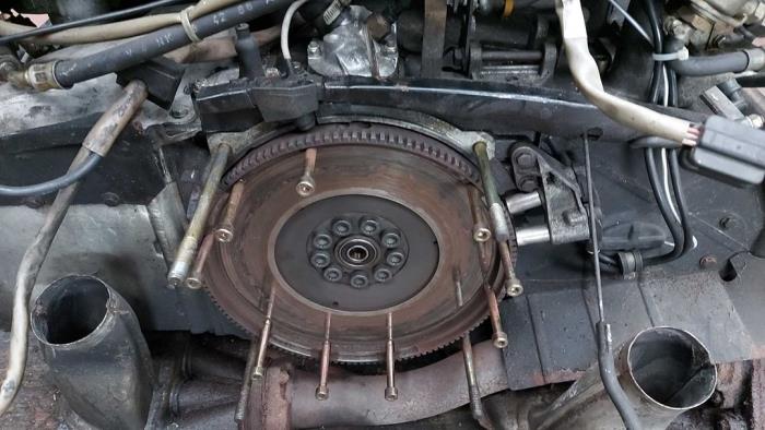 Motor van een Porsche 911 3.2 Carrera 1987