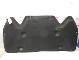 Gebruikte Motorkap Isolatie Nissan Navara Prijs op aanvraag aangeboden door N Kossen Autorecycling BV