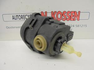 Gebruikte Koplampmotor Renault Espace (JK) 2.0 16V Turbo Prijs op aanvraag aangeboden door N Kossen Autorecycling BV