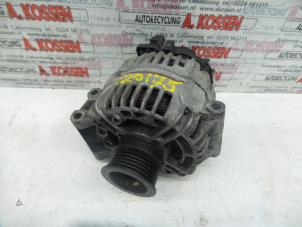 Gebruikte Dynamo Renault Espace (JE) 2.0i 16V Prijs op aanvraag aangeboden door N Kossen Autorecycling BV