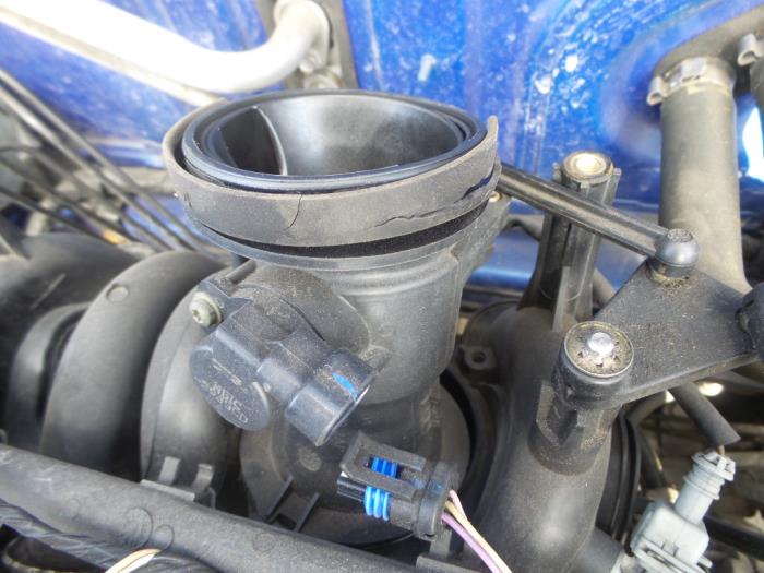 Gebruikte Gasklephuis Dacia Logan (LS) 1.6 Prijs op aanvraag aangeboden door N Kossen Autorecycling BV