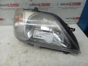 Gebruikte Rechter Koplamp Dacia Logan (LS) 1.6 Prijs op aanvraag aangeboden door N Kossen Autorecycling BV