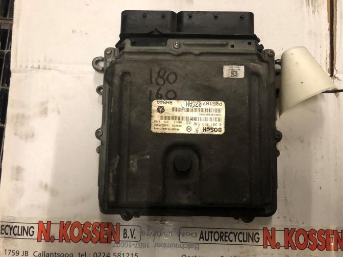 Gebruikte Computer Motormanagement Chrysler Voyager Prijs op aanvraag aangeboden door N Kossen Autorecycling BV
