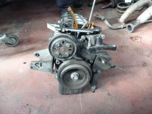 Gebruikte Drijfstang Nissan Almera Tino Prijs op aanvraag aangeboden door N Kossen Autorecycling BV