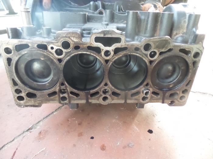 Gebruikte Zuiger Audi A4 Prijs op aanvraag aangeboden door N Kossen Autorecycling BV