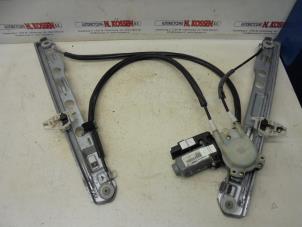 Gebruikte Raammechaniek 2Deurs links-voor Renault Megane II (BM/CM) 1.6 16V Autom. Prijs op aanvraag aangeboden door N Kossen Autorecycling BV