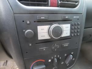 Gebruikte Radio CD Speler Opel Combo (Corsa C) 1.3 CDTI 16V Prijs op aanvraag aangeboden door N Kossen Autorecycling BV