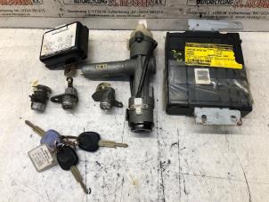 Gebruikte Computer Motormanagement Hyundai Santa Fe I 2.0 16V 4x2 Prijs op aanvraag aangeboden door N Kossen Autorecycling BV