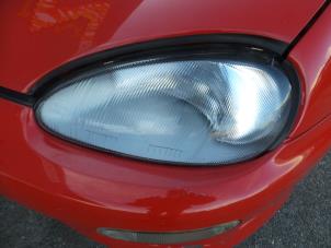 Gebruikte Koplamp links Mazda MX-3 1.8i V6 24V Prijs op aanvraag aangeboden door N Kossen Autorecycling BV