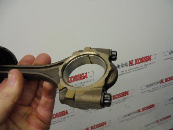 Gebruikte Drijfstang Daihatsu Materia Prijs op aanvraag aangeboden door N Kossen Autorecycling BV