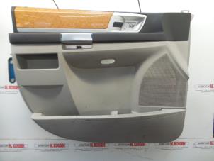 Gebruikte Portierbekleding 4Deurs links-voor Chrysler Voyager Prijs op aanvraag aangeboden door N Kossen Autorecycling BV