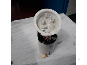 Gebruikte Benzinepomp BMW 3 serie (E93) 325i 24V Prijs op aanvraag aangeboden door N Kossen Autorecycling BV