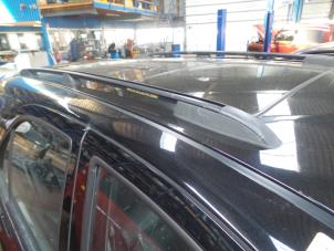 Gebruikte Dakdrager set Kia Sorento I (JC) 3.5 V6 24V Prijs op aanvraag aangeboden door N Kossen Autorecycling BV