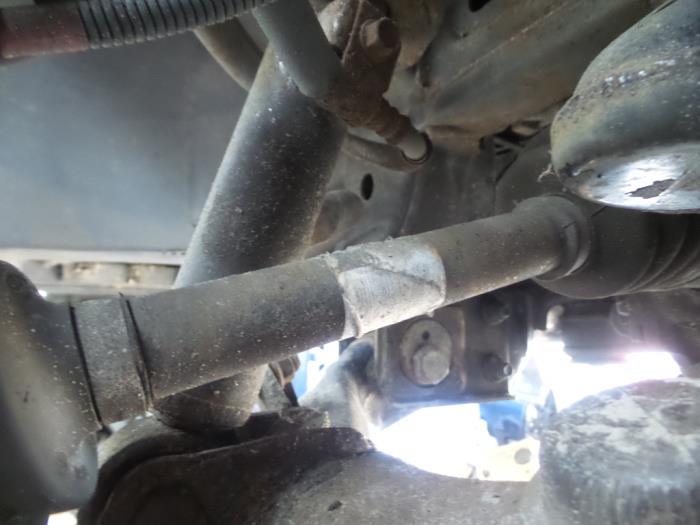 Gebruikte Steekas rechts-voor Kia Sorento I (JC) 3.5 V6 24V Prijs op aanvraag aangeboden door N Kossen Autorecycling BV
