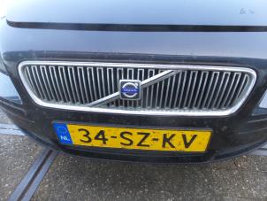 Gebruikte Grille Volvo V50 (MW) 2.0 D 16V Prijs op aanvraag aangeboden door N Kossen Autorecycling BV