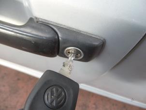 Gebruikte Cilinderslot Portier links Volkswagen Golf III Cabrio (1E) 1.8 Prijs op aanvraag aangeboden door N Kossen Autorecycling BV