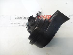 Gebruikte Claxon Opel Karl Prijs op aanvraag aangeboden door N Kossen Autorecycling BV