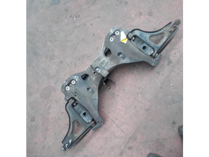Subframe van een Renault Twingo (C06) 1.2 2002