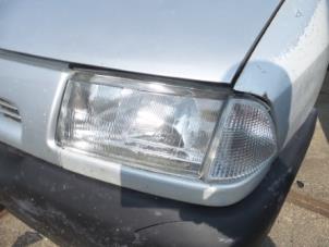 Gebruikte Koplamprand links Citroen Jumpy (BS/BT/BY/BZ) 2.0 HDi 90 Prijs op aanvraag aangeboden door N Kossen Autorecycling BV