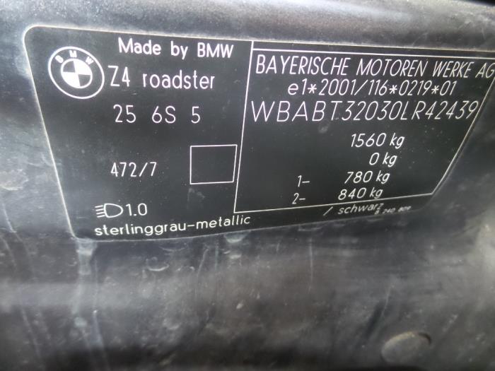 Motor van een BMW Z4 2004