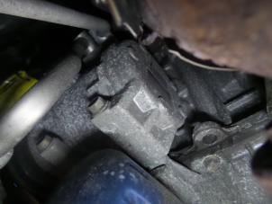 Gebruikte Pomp Airco Kia Magentis (GD) 2.5 V6 24V Prijs op aanvraag aangeboden door N Kossen Autorecycling BV