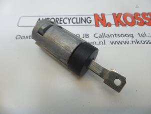 Gebruikte Kontaktslot + Sleutel Smart Fortwo Coupé (451.3) Electric Drive Prijs op aanvraag aangeboden door N Kossen Autorecycling BV