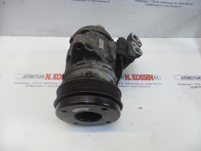 Gebruikte Aircopomp Jeep Grand Cherokee (WG/WJ) 4.0i Prijs op aanvraag aangeboden door N Kossen Autorecycling BV