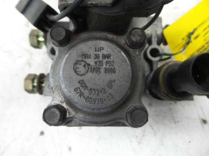 Gebruikte LPI Module Mitsubishi Galant Wagon (EA/EC) 2.0 16V Prijs op aanvraag aangeboden door N Kossen Autorecycling BV