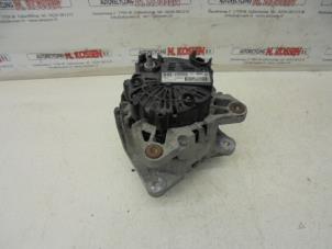 Gebruikte Alternator Opel Vivaro Prijs op aanvraag aangeboden door N Kossen Autorecycling BV