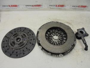 Gebruikte Koppelingsset (compleet) Ford Transit 2.2 TDCi 16V Euro 5 Prijs op aanvraag aangeboden door N Kossen Autorecycling BV