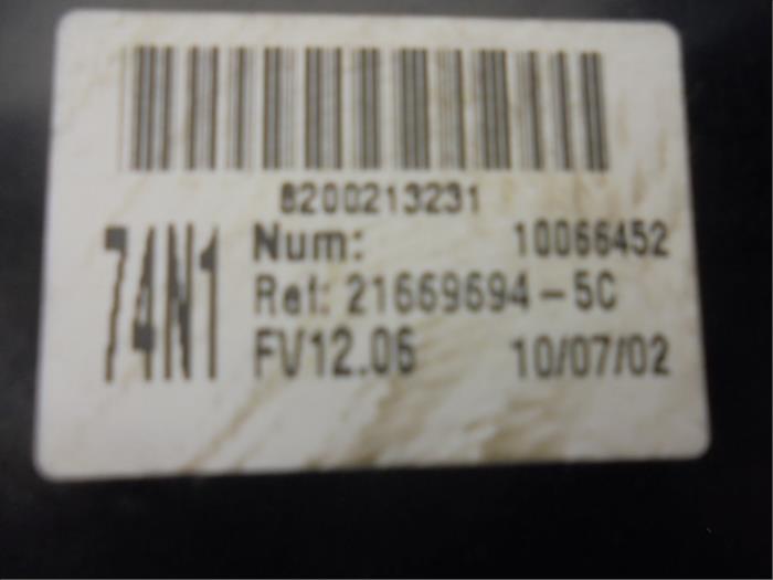 Comfort Module van een Renault Laguna 2002