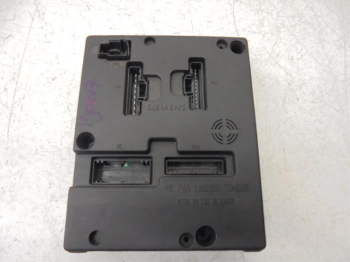 Gebruikte Comfort Module Renault Megane Break/Grandtour (KA) 1.6 16V RXE,RXT Prijs op aanvraag aangeboden door N Kossen Autorecycling BV