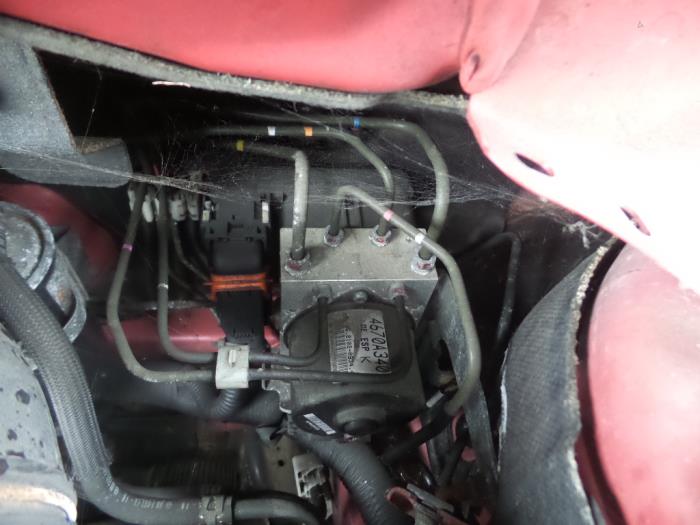Gebruikte ABS Pomp Mitsubishi Outlander Prijs op aanvraag aangeboden door N Kossen Autorecycling BV