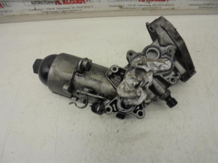 Gebruikte Oliefilterhuis BMW X6 (E71/72) xDrive35d 3.0 24V Prijs op aanvraag aangeboden door N Kossen Autorecycling BV