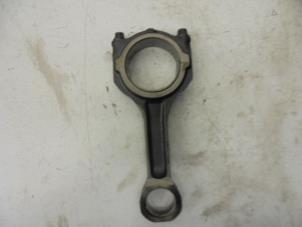 Gebruikte Drijfstang Ford Transit Connect Prijs op aanvraag aangeboden door N Kossen Autorecycling BV