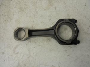 Gebruikte Drijfstang Ford Transit Connect Prijs op aanvraag aangeboden door N Kossen Autorecycling BV