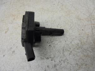 Gebruikte Olie niveau sensor Volkswagen Golf Prijs op aanvraag aangeboden door N Kossen Autorecycling BV