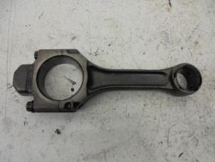 Gebruikte Drijfstang Volkswagen Transporter Prijs op aanvraag aangeboden door N Kossen Autorecycling BV